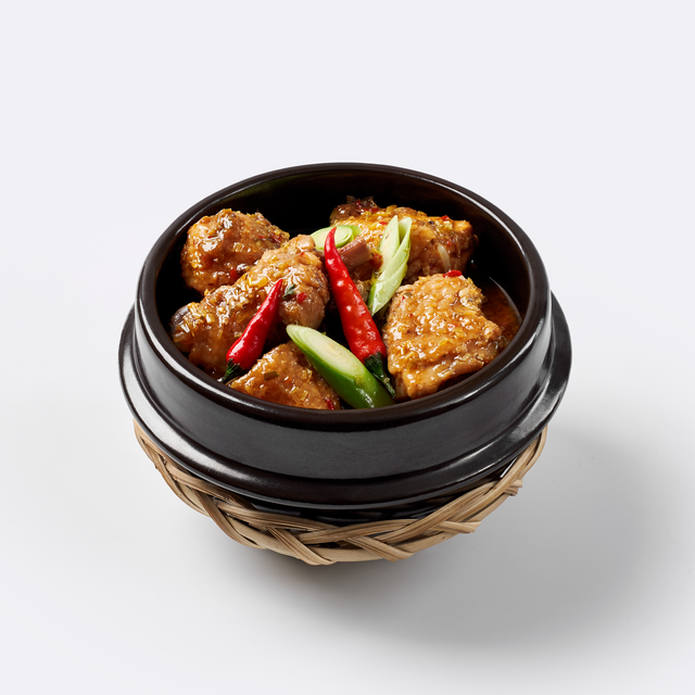 Gà Kho Tộ Sả Ớt – Braised Chicken Lemongrass Chili in Clay Pot.