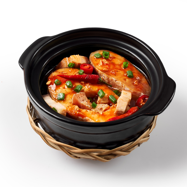 Cá Bông Lau Kho Tộ – Southern-Style Braised Catfish in Clay Pot.