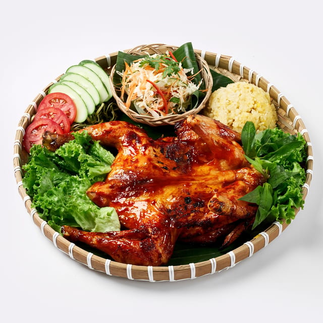 Gà Nướng Mẹt - Grilled Chicken Platter.