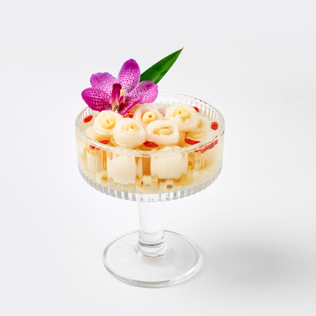 Chè Long Nhãn Hạt Sen Rong Biển – Longan, Lotus Seed & Seaweed Dessert.