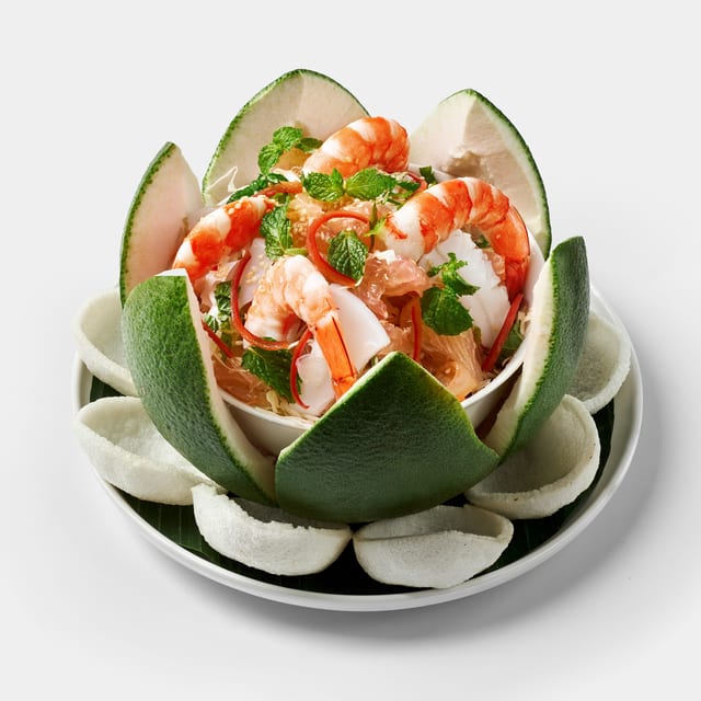 Gỏi Bưởi Tôm Mực - Pomelo Salad with Shrimp and Squid.